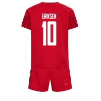 Camiseta Dinamarca Christian Eriksen #10 Primera Equipación para niños Mundial 2022 manga corta (+ pantalones cortos)